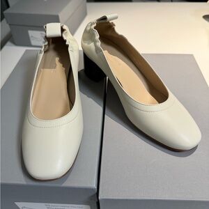 Everlane The Day Heel size 5 Brand New in Box Bone Stacked